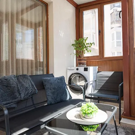Apartment 1-bed In The Heart Of The Free Parking Burgas City